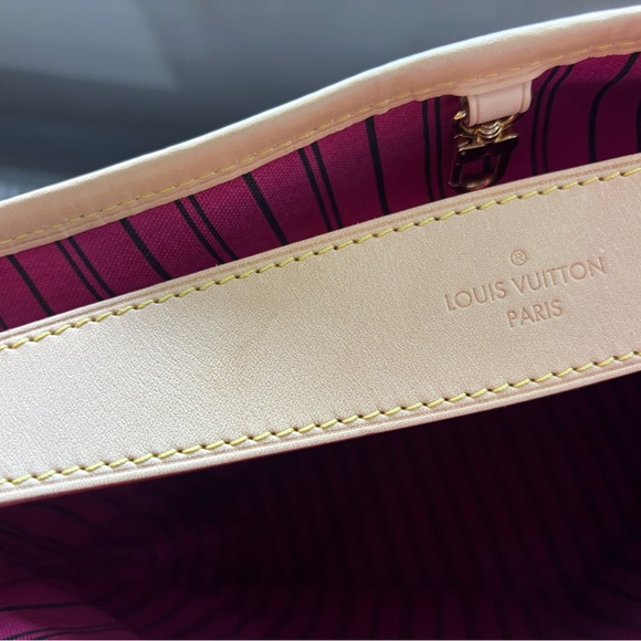 Authentic Louis Vuitton NEW delightful PM discontinued Pink pivone monogram bag - Picture 13 of 13